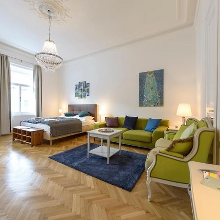 Senator Suite Stephansplatz By Ichbucheat Vienna Luaran gambar